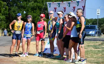 Group photo at Tri in July 2022